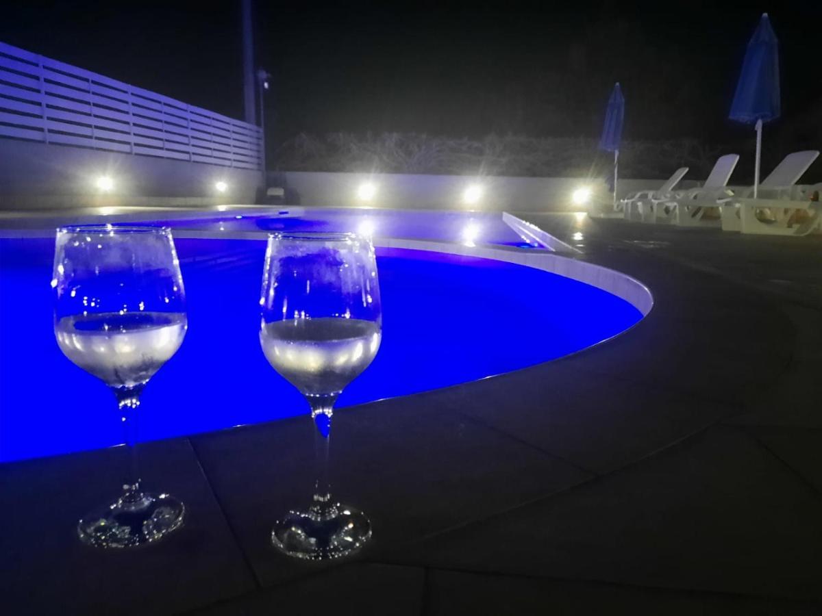 Perladelmare Lejlighedshotel Avola Eksteriør billede